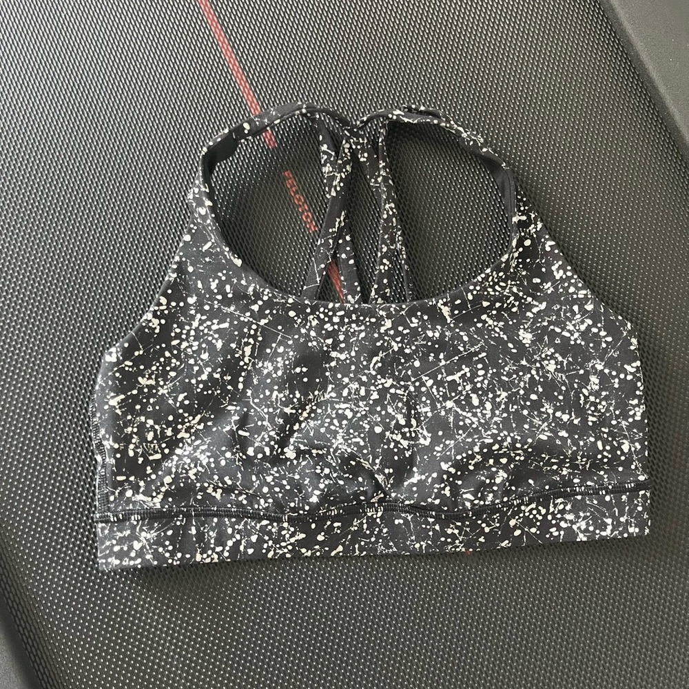 Lululemon Energy Bra Crnkl Dust Reflective Alpine White Multi pads